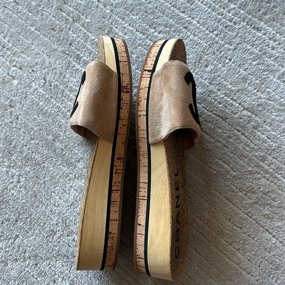 Chanel Suede and Cork mule slides - Picture 6 of 10